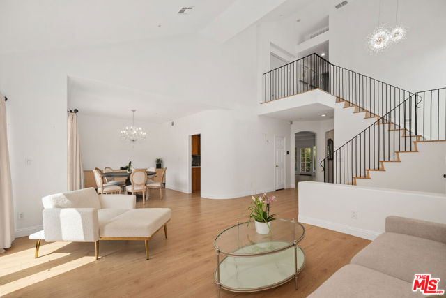 622 Palisades Drive photo 8