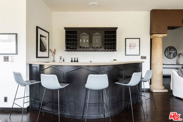 2125 Kew Drive, Los Angeles CA: https://media.crmls.org/mediaz/37c015fd-330c-4245-8224-019a6cacee6c.jpg