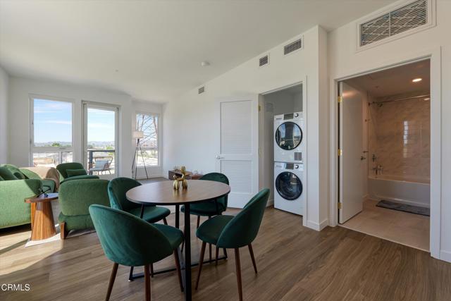 Detail Gallery Image 13 of 39 For 18900 Parthenia St #401,  Northridge,  CA 91324 - 1 Beds | 1 Baths