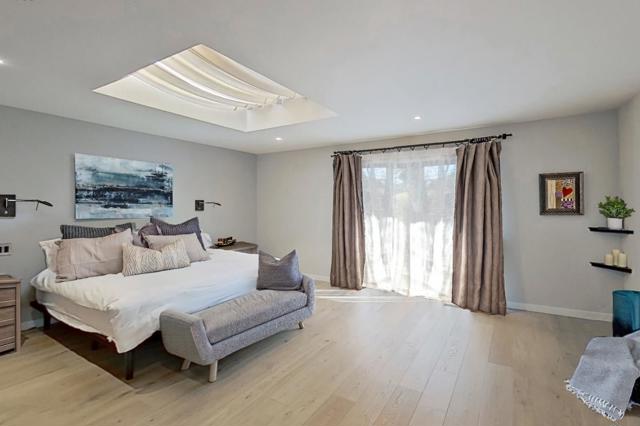 5 Sandstone Street, Portola Valley CA: https://media.crmls.org/mediaz/37c1f61a-291b-4c6f-a0b9-6f2ed7de5034.jpg