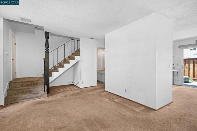 2571 Twin Creeks Dr, San Ramon CA: https://media.crmls.org/mediaz/37c2441c-6896-41c5-9c2f-b3c7ae24f051.jpg