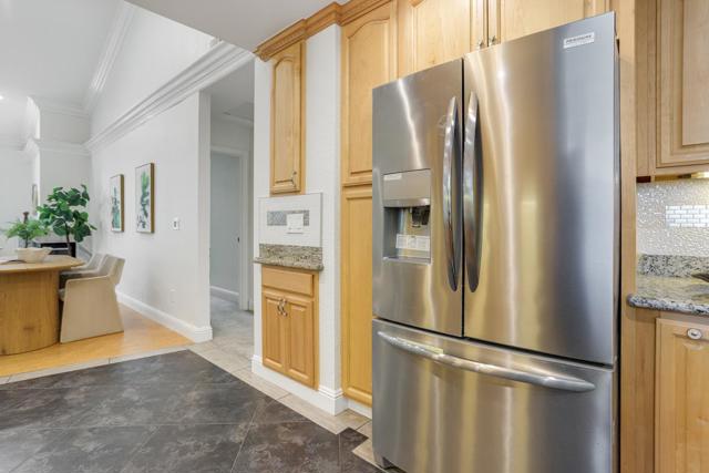 1658 Parkview Green Circle, San Jose CA: https://media.crmls.org/mediaz/37c27dee-142b-438c-9e56-ddade2726ad4.jpg