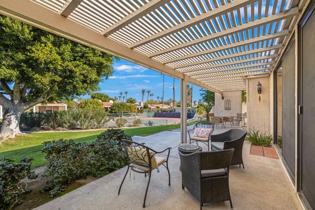 75180 Chippewa Drive, Indian Wells CA: https://media.crmls.org/mediaz/37c37d46-fc37-4755-8348-5b84dd21bae1.jpg