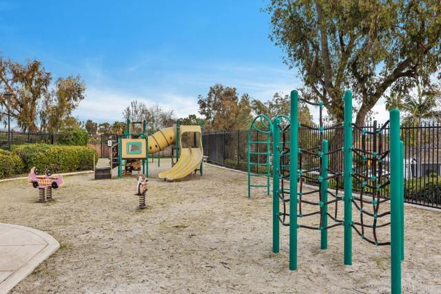 Detail Gallery Image 47 of 48 For 1634 Cottage Glen Ct, Encinitas,  CA 92024 - 4 Beds | 3 Baths