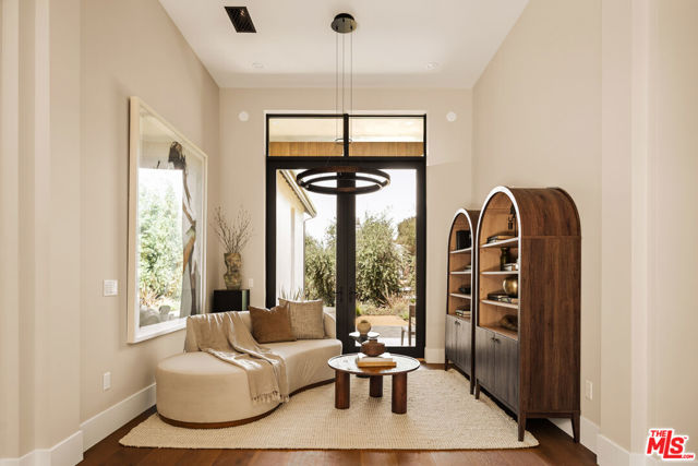 26719 Mulholland Highway, Calabasas CA: https://media.crmls.org/mediaz/37c45e21-5156-4f61-a093-323976b976d3.jpg