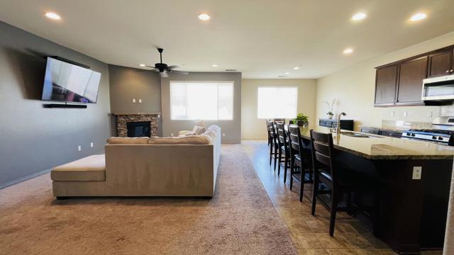 82982 Wheatley Court, Indio CA: https://media.crmls.org/mediaz/37c4a082-6d5f-4b50-8795-0aa7f006a3b2.jpg