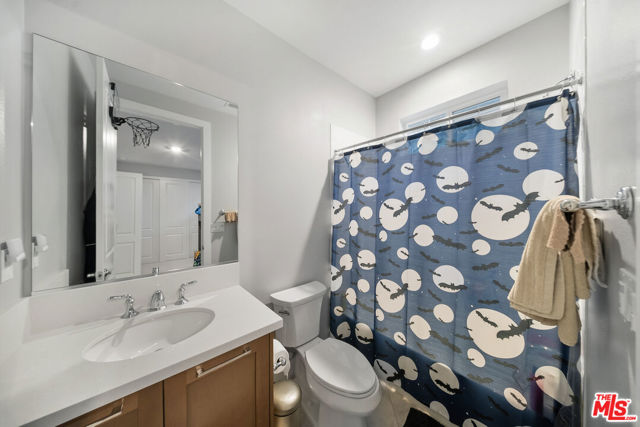 20643 W Wood Rose Court, Porter Ranch CA: https://media.crmls.org/mediaz/37c53bd5-d79f-4611-a318-bf1751b193c2.jpg
