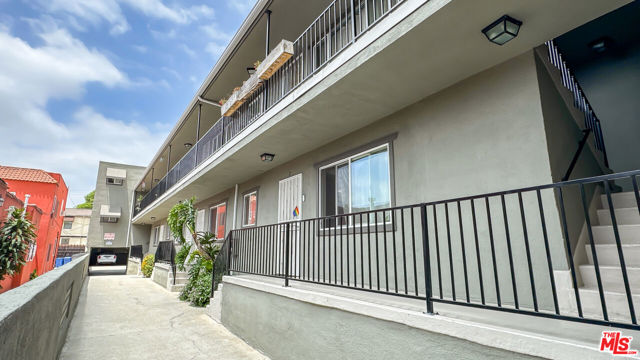 1241 N Fairfax Avenue, West Hollywood CA: https://media.crmls.org/mediaz/37c5a76f-b0c9-4755-b143-dcc9c7acee08.jpg