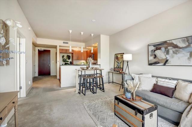 88 E San Fernando Street, San Jose CA: https://media.crmls.org/mediaz/37c5b7b5-48e5-4803-b8b6-66d7e09607d0.jpg