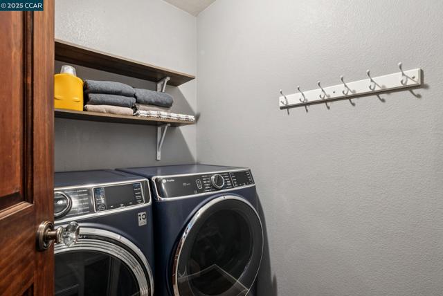 4813 Carrington Dr, Oakley CA: https://media.crmls.org/mediaz/37c603d2-8c31-4e35-9e92-8ac30a1c49e2.jpg