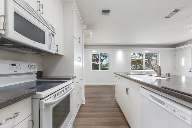 8842 Mission Vega Ct, Santee CA: https://media.crmls.org/mediaz/37c69eaf-99b1-46c8-aa36-ae363c5fdd48.jpg
