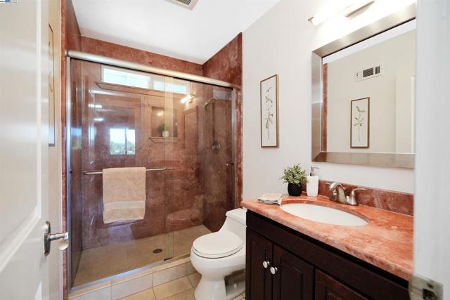 3218 Oakes Dr, Hayward CA: https://media.crmls.org/mediaz/37c6b31e-d95b-4d63-b2e4-7182090c4750.jpg