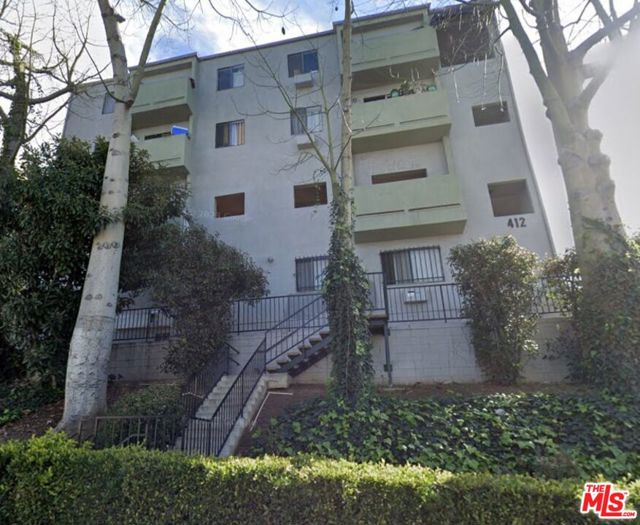 412 Coronado Terrace, Los Angeles CA: https://media.crmls.org/mediaz/37c7481f-9f0f-44ce-b50b-609d1189942f.jpg