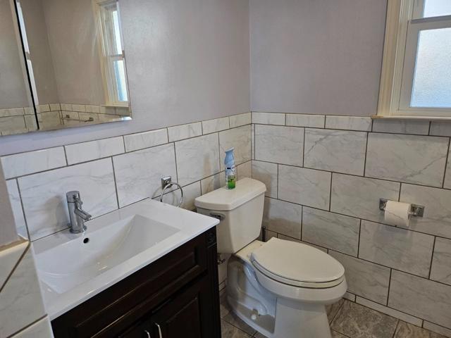 200 Carmelo Lane, South San Francisco CA: https://media.crmls.org/mediaz/37c76a5b-8859-47cc-b18c-5741c7ec9f1e.jpg