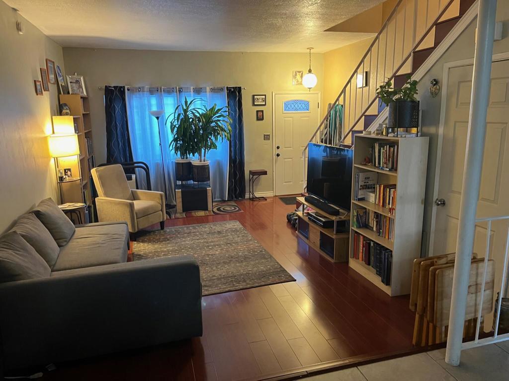 117 E Fairview Blvd 4, Inglewood, CA 90302
