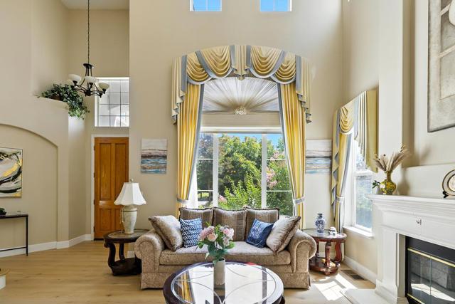 553 Lower Vintners Circle, Fremont CA: https://media.crmls.org/mediaz/37c8e9ea-0d99-4d81-a775-98e681db3694.jpg