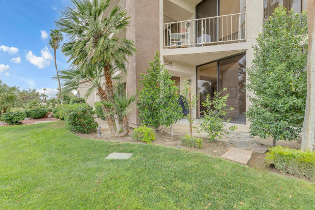 910 Island Drive #112, Rancho Mirage, CA 92270