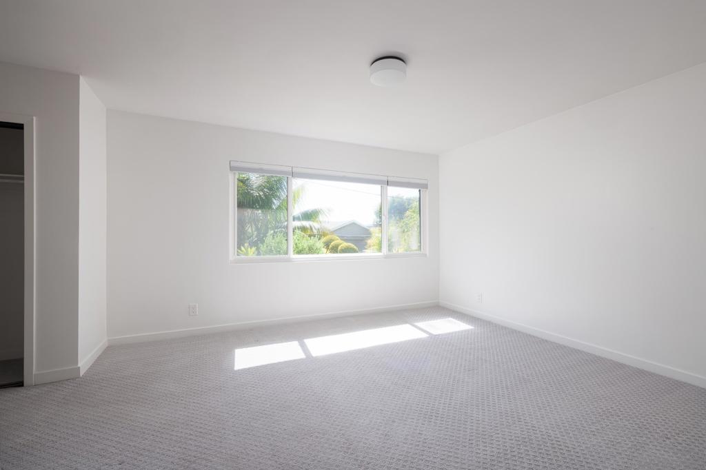 MLS #250034678SD img 22