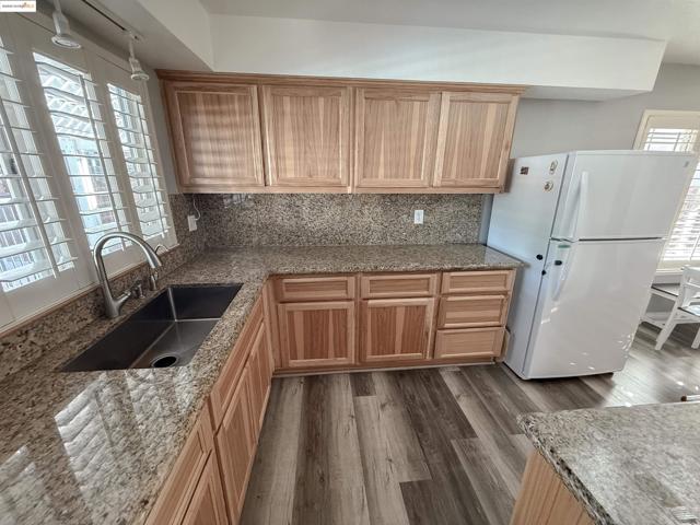 166 Norman Ct, Tracy CA: https://media.crmls.org/mediaz/37caf6d7-a276-404f-bc5c-36b6128f8de3.jpg