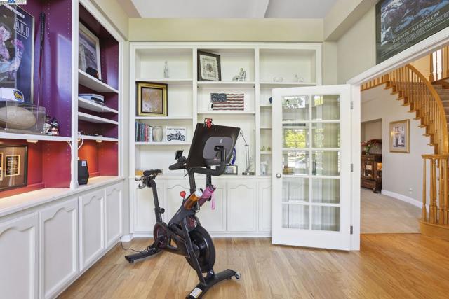 304 AVONDALE LANE, Livermore CA: https://media.crmls.org/mediaz/37cb3323-2cda-4348-9a36-338357224837.jpg