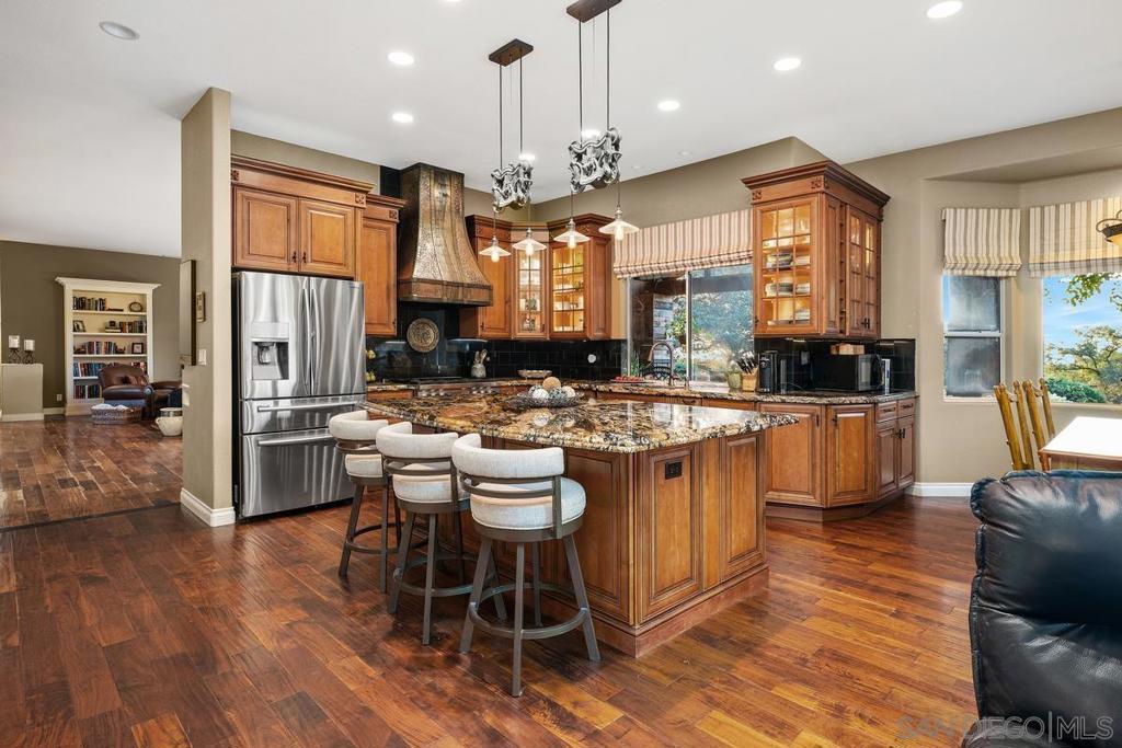 MLS #250034168SD img 14