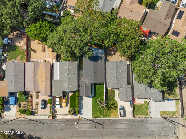 789 Glen Oaks Road, Thousand Oaks CA: https://media.crmls.org/mediaz/37cc64e0-cb54-4348-ad1c-4a8567b302d2.jpg