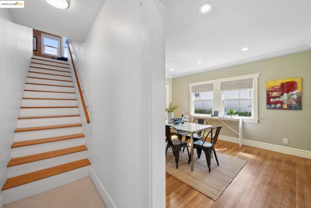 1193 64Th St, Oakland CA: https://media.crmls.org/mediaz/37cc7d5a-cf8f-4739-82d8-6460bdd72535.jpg