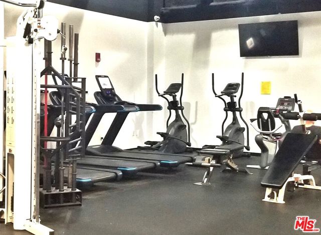 1100 Wilshire Boulevard, Los Angeles CA: https://media.crmls.org/mediaz/37ccdfbd-e572-4c4c-a973-ae548c7a4bae.jpg