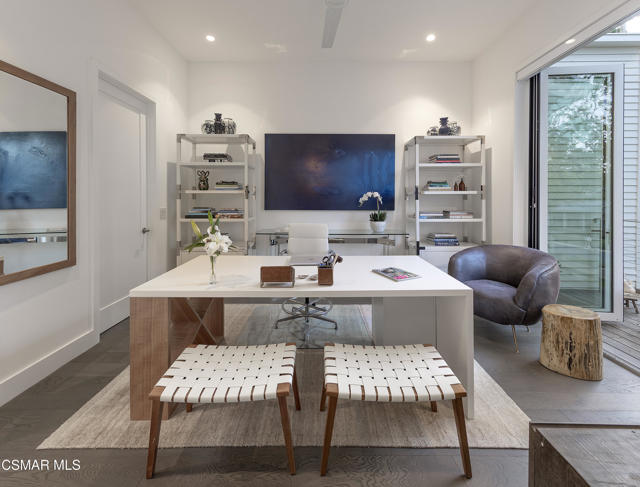 2443 Stafford Road, Westlake Village CA: https://media.crmls.org/mediaz/37cceb4d-d2f7-4143-bbc2-810b858d184f.jpg