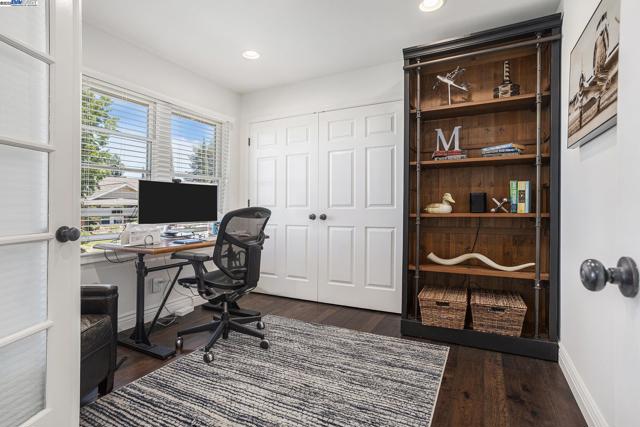 3868 Orion Ct, Pleasanton CA: https://media.crmls.org/mediaz/37ccf877-a1b5-4eba-87c0-3bd0c695aea0.jpg