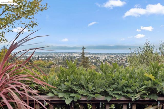 64 Crest Rd, Piedmont CA: https://media.crmls.org/mediaz/37cd212e-dc1f-4a4b-b315-85ea4acc2455.jpg