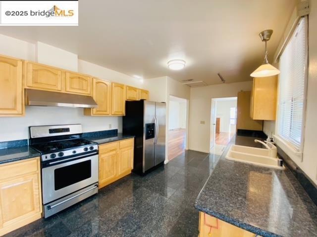 3540 Deer Hill Rd, Lafayette CA: https://media.crmls.org/mediaz/37cdd609-0dc4-48e8-9d92-18a912610544.jpg