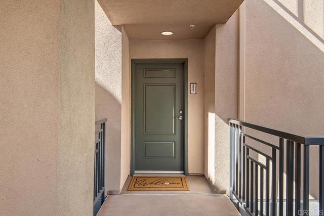 Detail Gallery Image 2 of 33 For 3857 Pell Pl #221,  San Diego,  CA 92130 - 2 Beds | 2 Baths