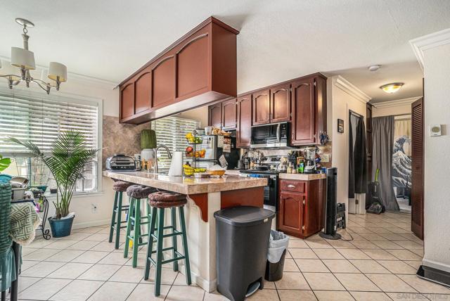 1284 Holly Ave., Imperial Beach CA: https://media.crmls.org/mediaz/37ce1549-84e3-4364-b800-142ffc2decc4.jpg