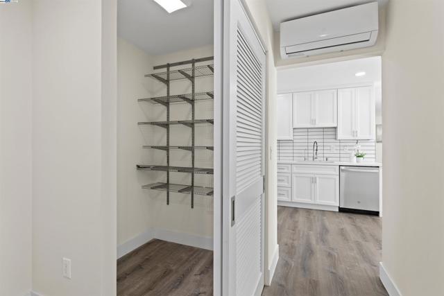 33143 Lake Garrison, Fremont CA: https://media.crmls.org/mediaz/37ce9803-4065-4a9a-bfa4-9b2290f43480.jpg