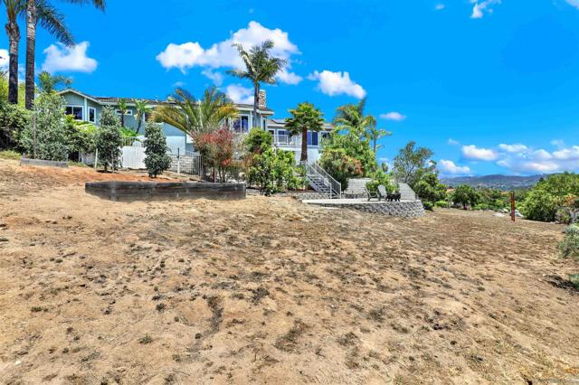 17342 Tam O Shanter Dr, Poway CA: https://media.crmls.org/mediaz/37ce9ec5-5927-4159-b15e-ae0d9ab37c7b.jpg