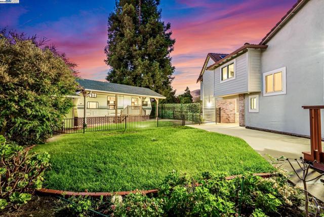 39478 Zacate Ave, Fremont CA: https://media.crmls.org/mediaz/37cfeed7-bae0-46e4-b621-ea2626202ab6.jpg