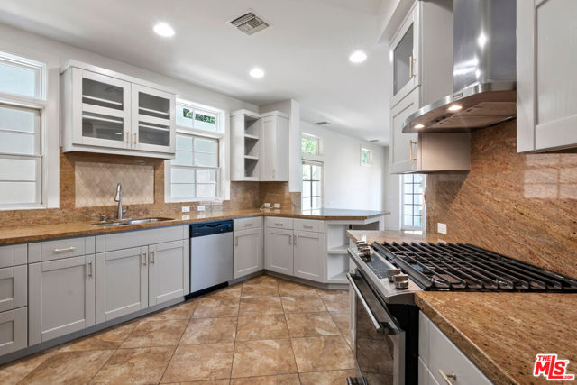 23550 Valley View Road photo 6