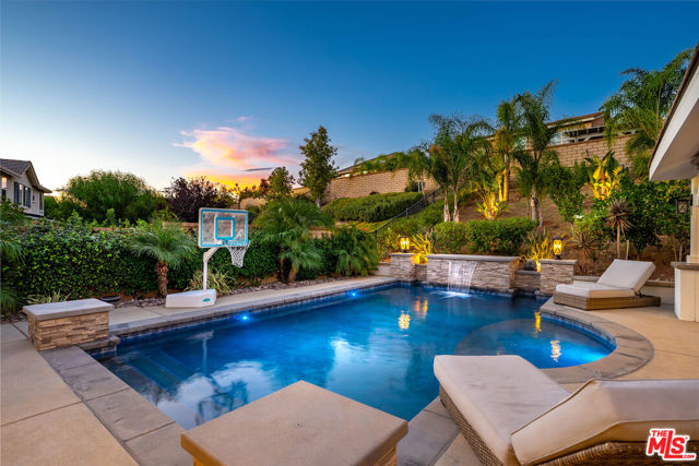 22499 Leaf Spring Court, Santa Clarita CA: https://media.crmls.org/mediaz/37d049ee-9799-43c7-bb2f-96d3b8de6688.jpg