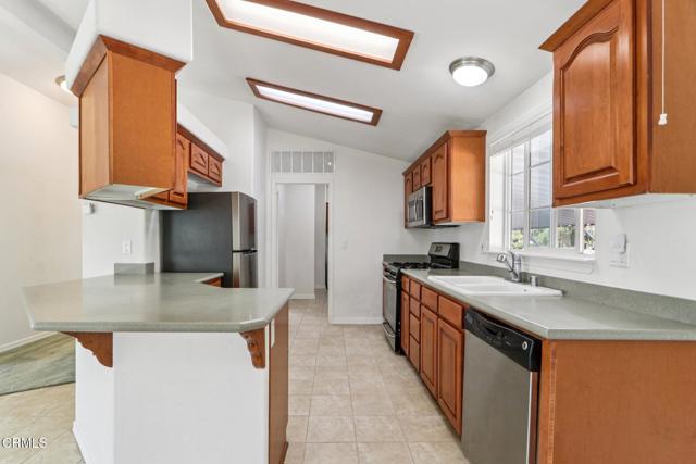 110 La Fortuna, Newbury Park CA: https://media.crmls.org/mediaz/37d08fc2-695f-433c-844f-075789308897.jpg