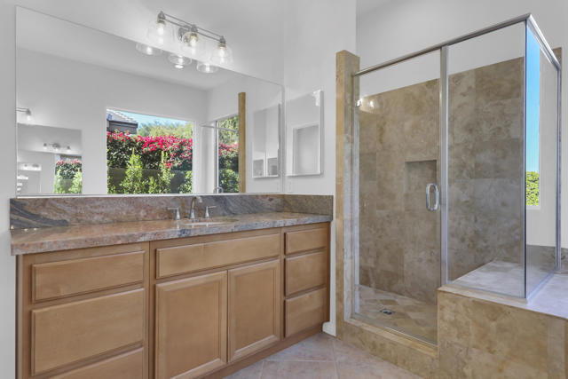 81800 Eagle Claw Drive, La Quinta CA: https://media.crmls.org/mediaz/37d0c457-9b3f-4741-93b9-cc1d98465845.jpg