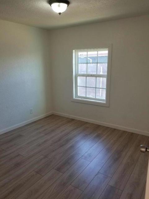 7440 38th Avenue, Sacramento CA: https://media.crmls.org/mediaz/37d1e0a5-4c4d-4fb9-82e5-e0848ff2ca13.jpg