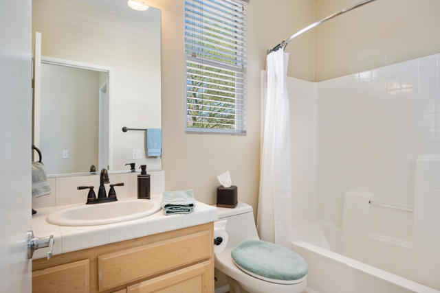 65565 Acoma Avenue, Desert Hot Springs CA: https://media.crmls.org/mediaz/37d25219-0218-43eb-b188-6db8454a05d0.jpg