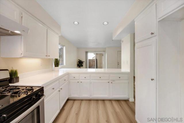 9704 Avenida Ricardo, Spring Valley CA: https://media.crmls.org/mediaz/37d34876-50cd-4be7-a0f1-33e0042dad05.jpg