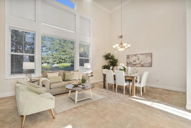 310 Via Vaquero Norte, San Juan Bautista CA: https://media.crmls.org/mediaz/37d39868-bf07-4788-9eec-b0550c56f41c.jpg