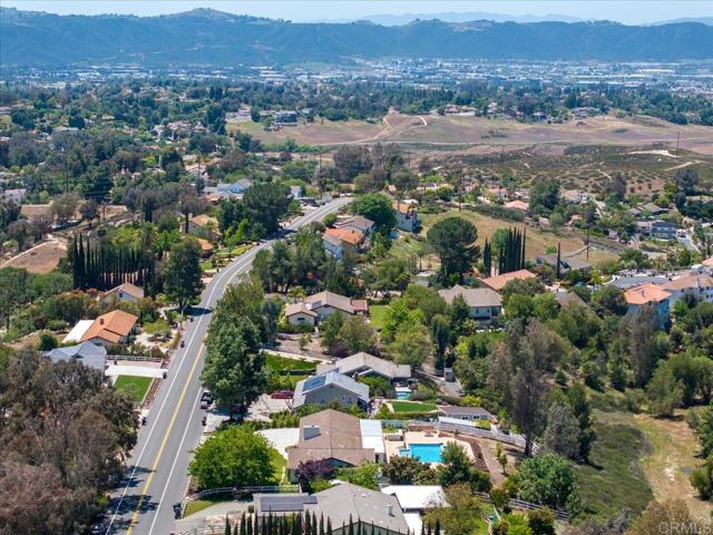 31158 Del Rey Road, Temecula CA: https://media.crmls.org/mediaz/37d3aae4-b327-4806-a590-5858e25c3fbb.jpg