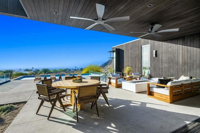 2085 Desert Flower Court, Palm Springs CA: https://media.crmls.org/mediaz/37d4bc0a-e80d-4dea-9ef0-bdefcef404f1.jpg