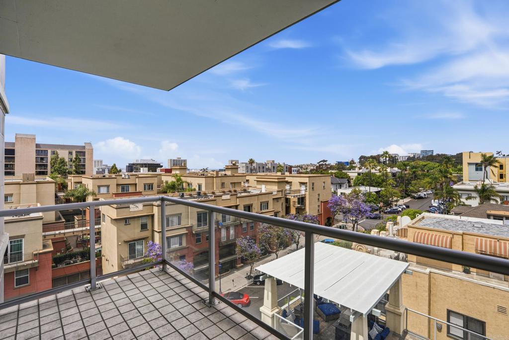 850 Beech St - photo 11