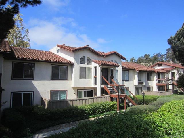 4040 Porte La Paz, San Diego CA: https://media.crmls.org/mediaz/37d5a751-c8ce-48ec-844f-c6e276c23b3b.jpg