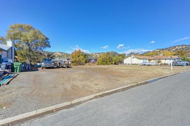 601 Bass Lane, Clearlake Oaks CA: https://media.crmls.org/mediaz/37d60443-e8e2-41cd-a39c-64cb5a9d4593.jpg